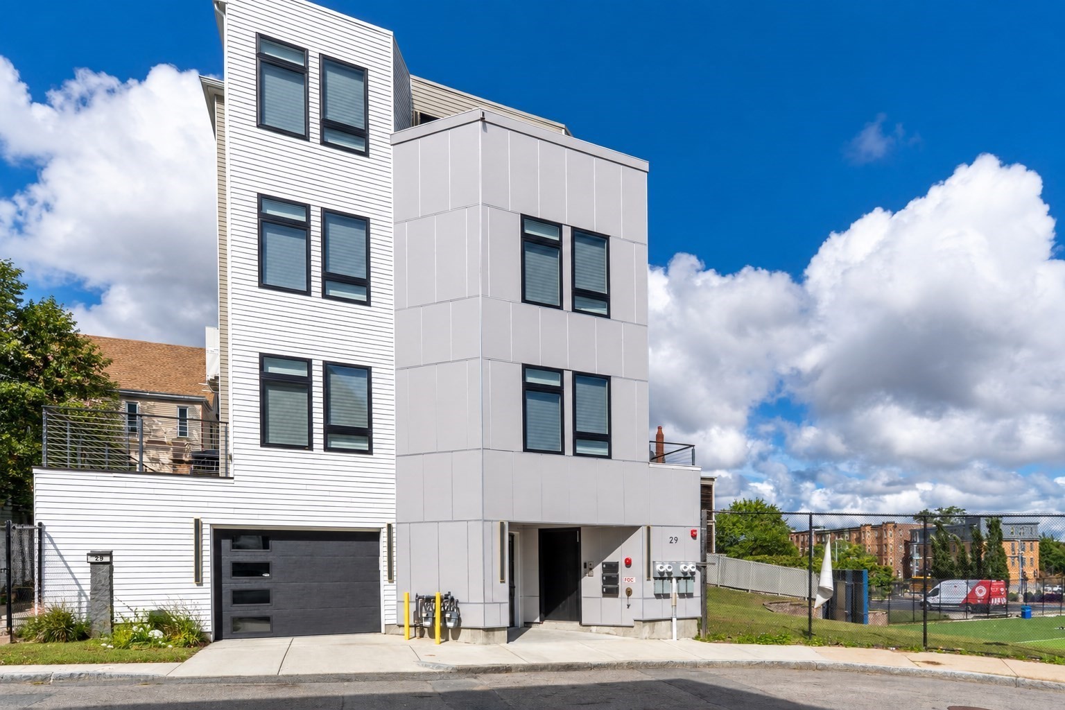 29 Woodford St #3 — photo