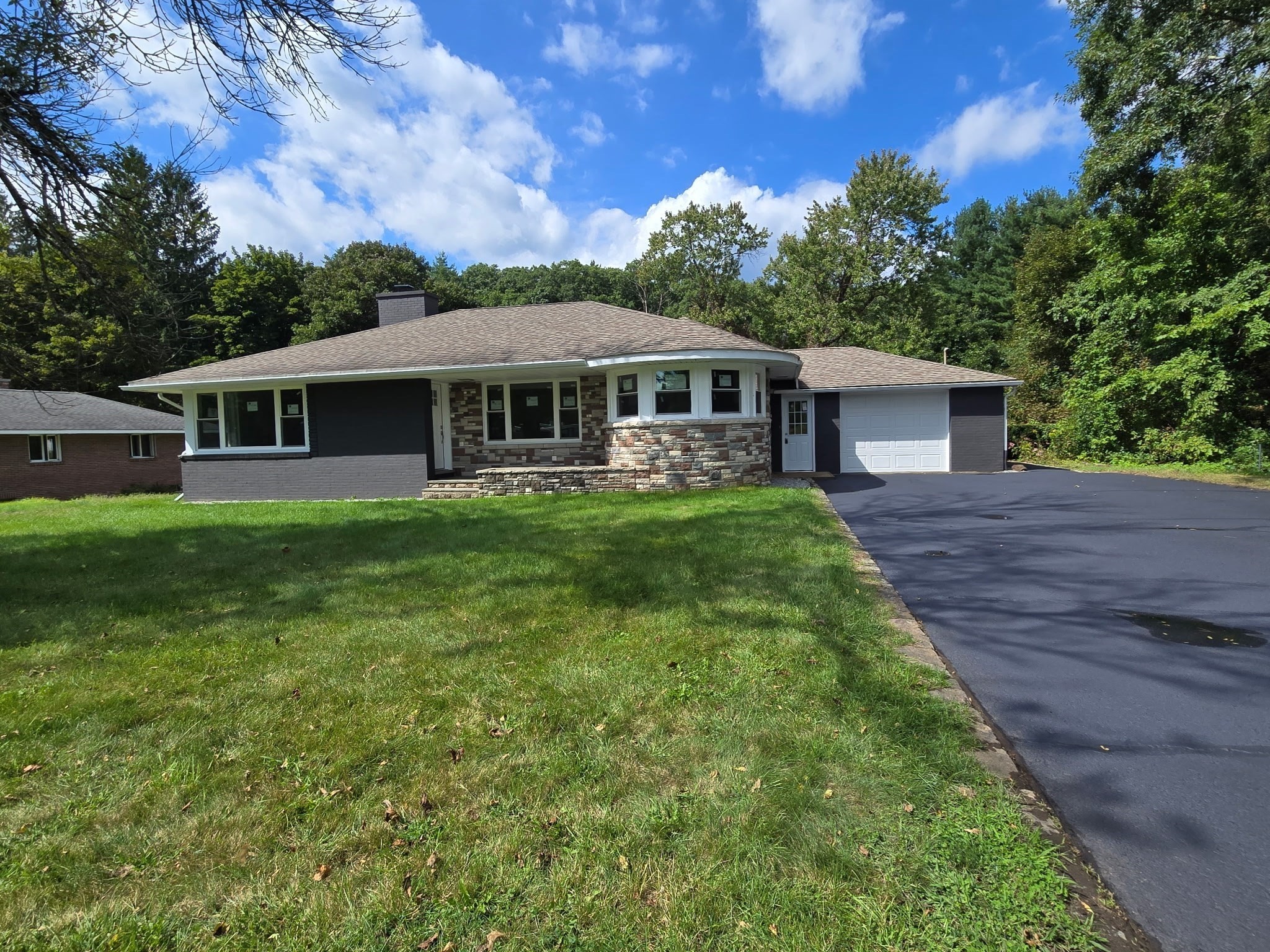 84 Greenwich Rd — photo