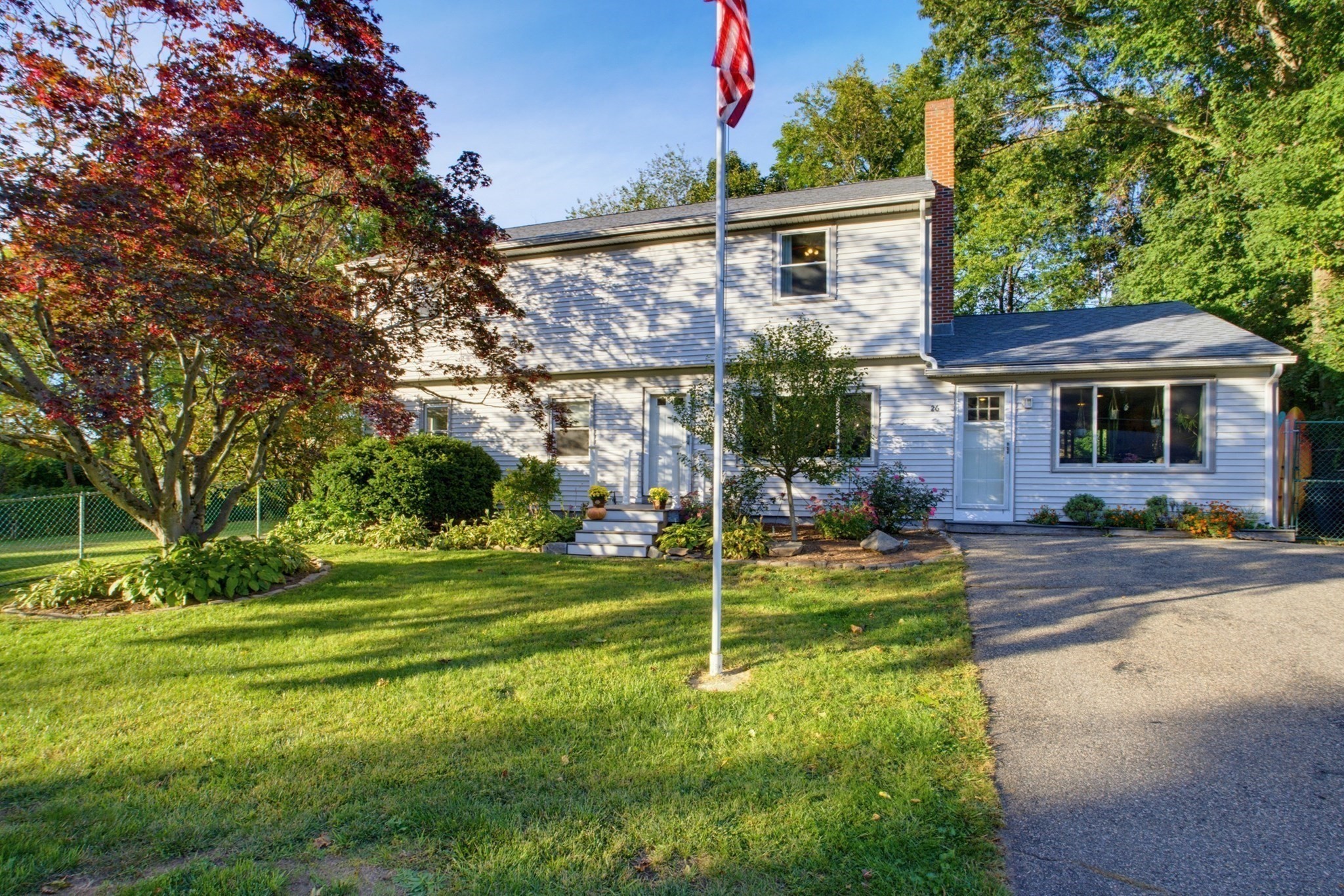 26 Hawthorne Rd. — photo