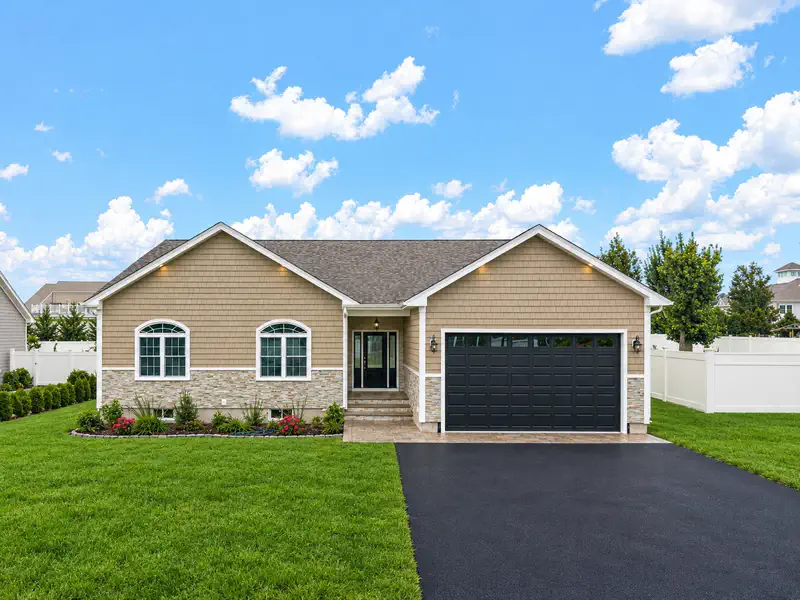 111 Farland Cir — photo
