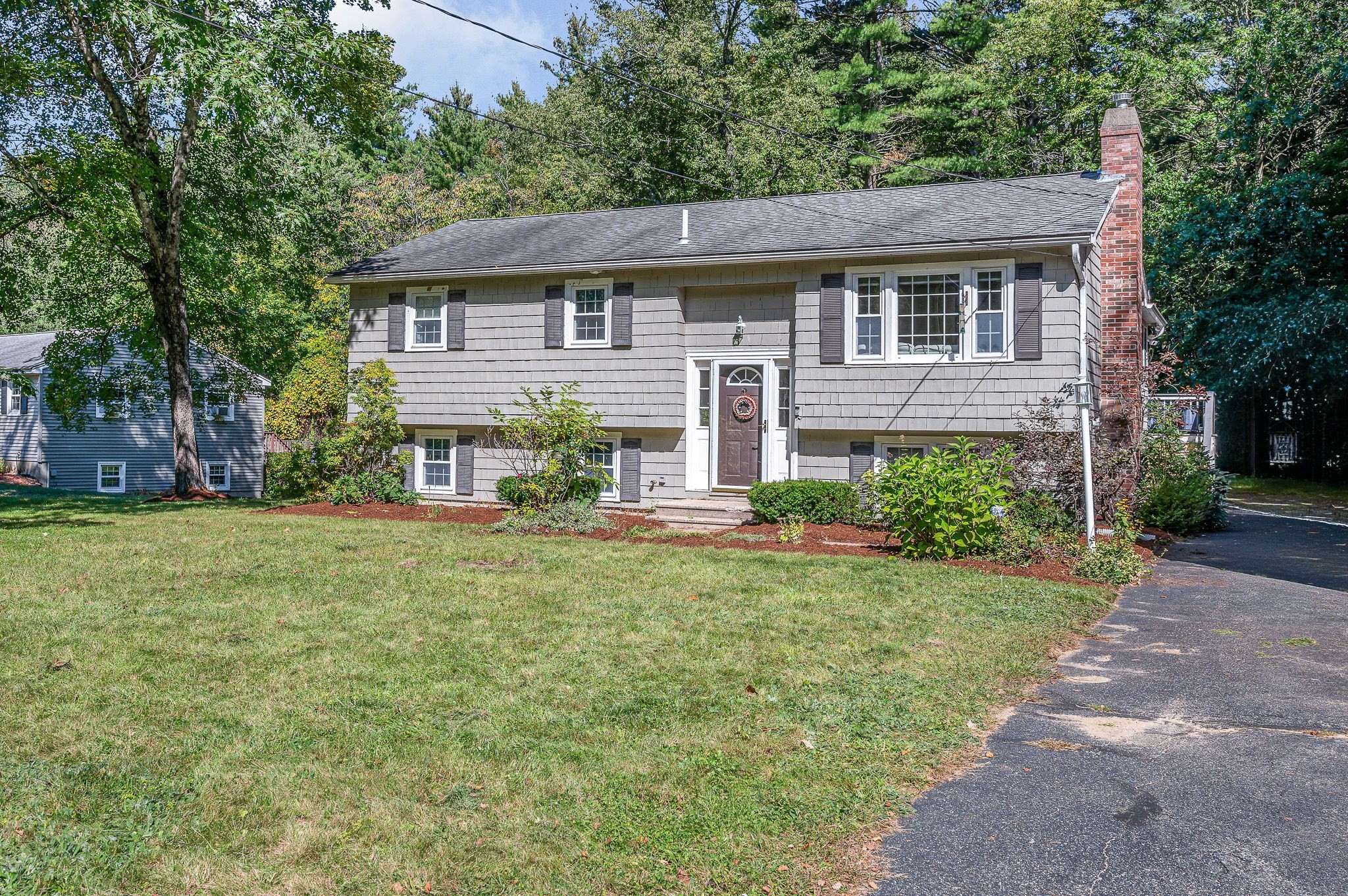 7 Hickory Dr — photo