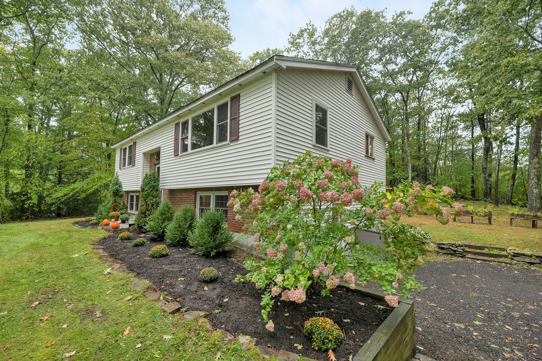 9 Epping Woods Road, Epping, NH 03042 — photo 2