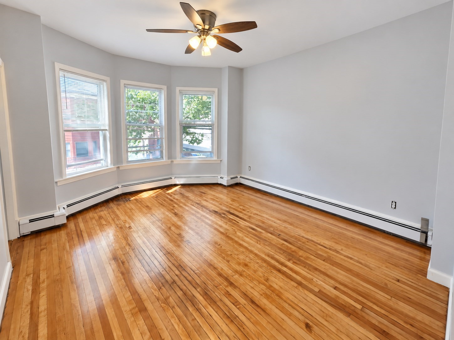 129 Webster Ave #2 — photo