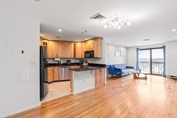 90 Quincy Shore Dr #721 — photo