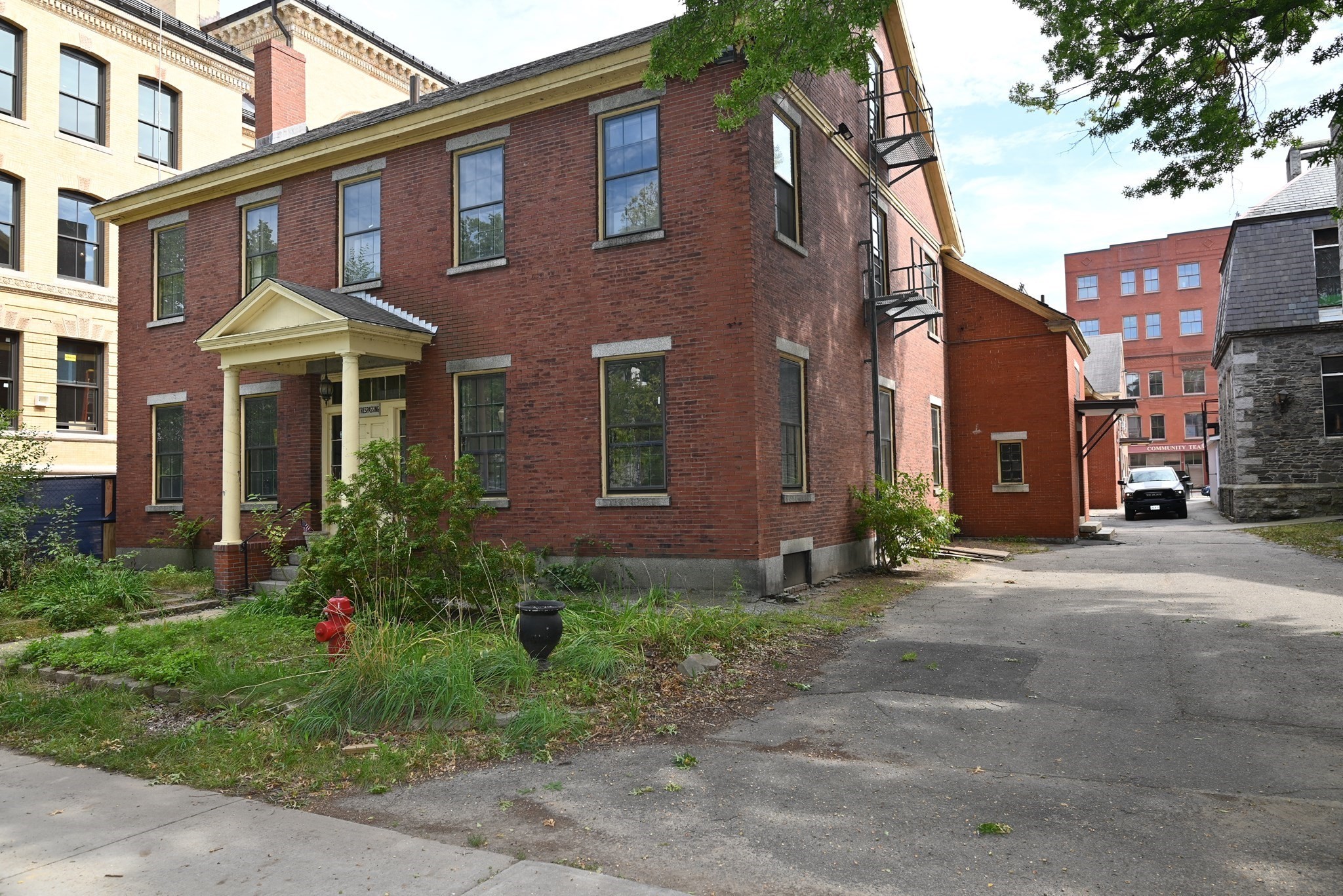8 Kirk St — photo