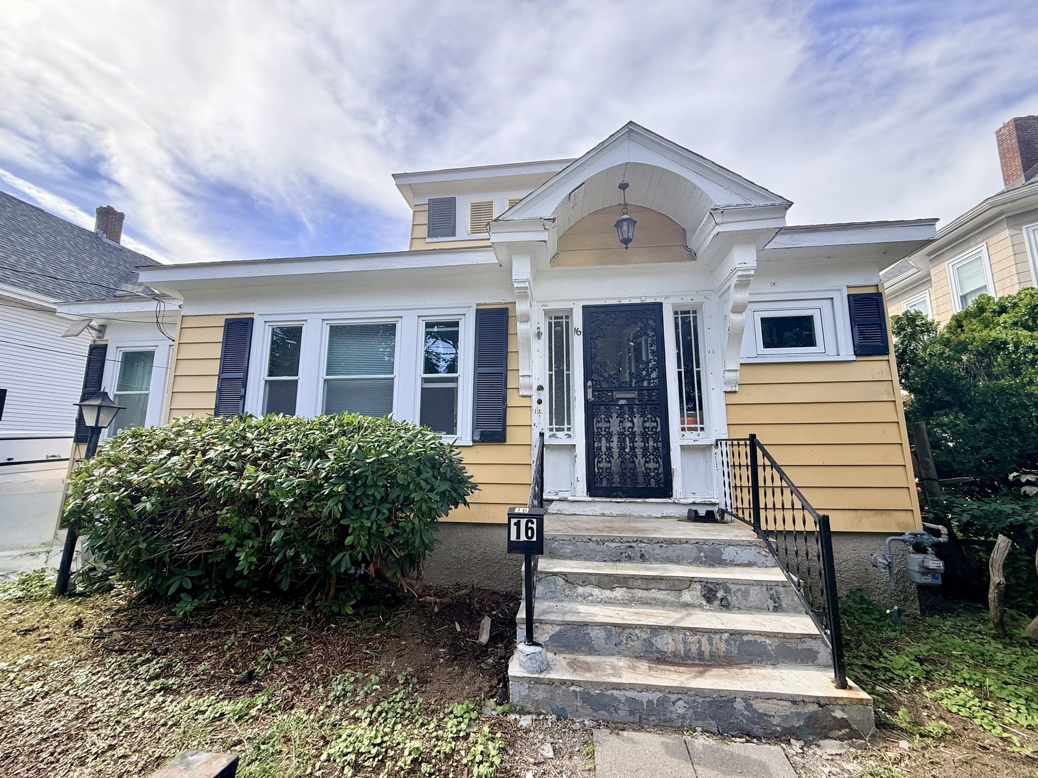 16 Shaw — photo