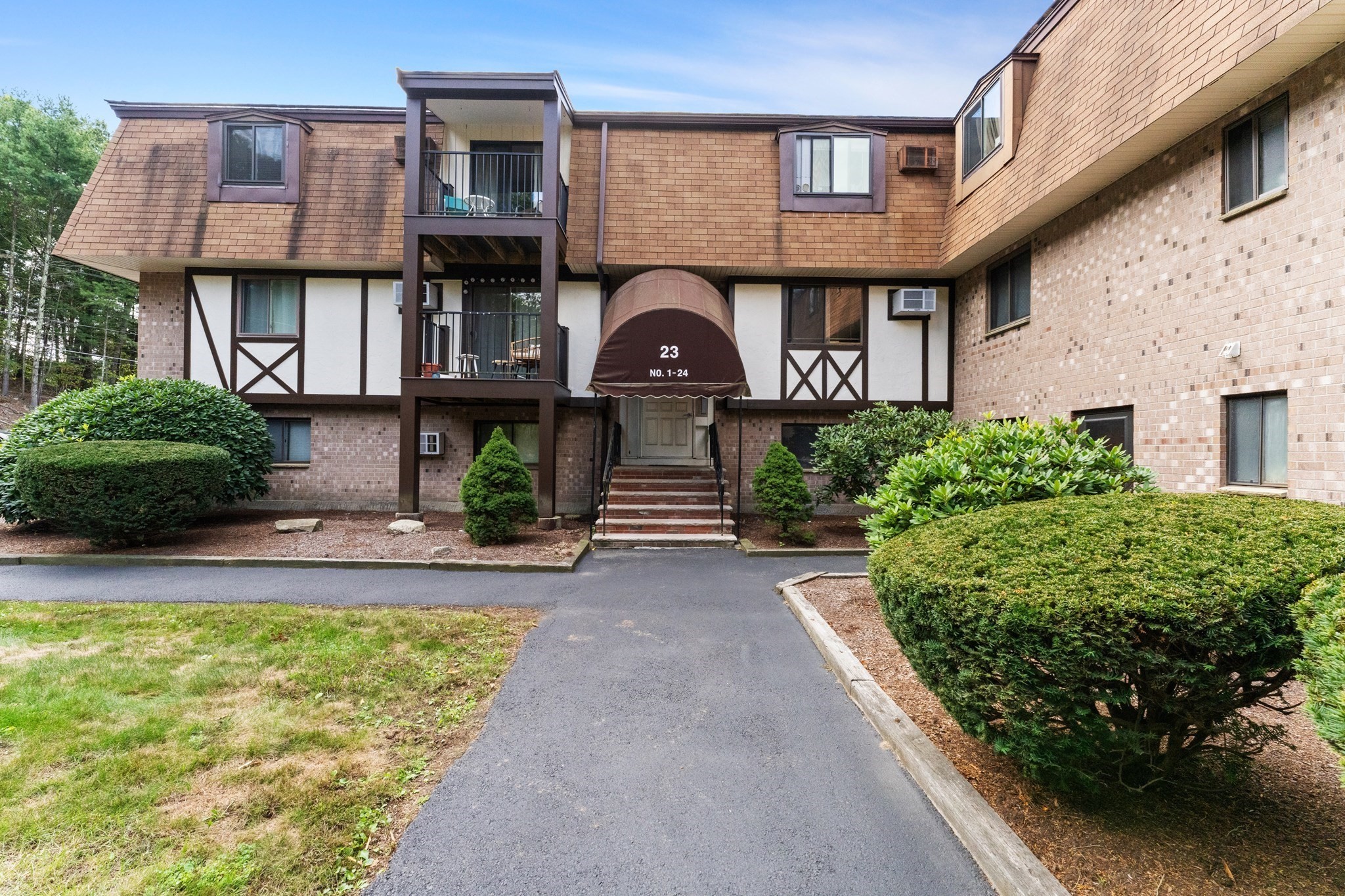 23 Erick Rd #19 — photo