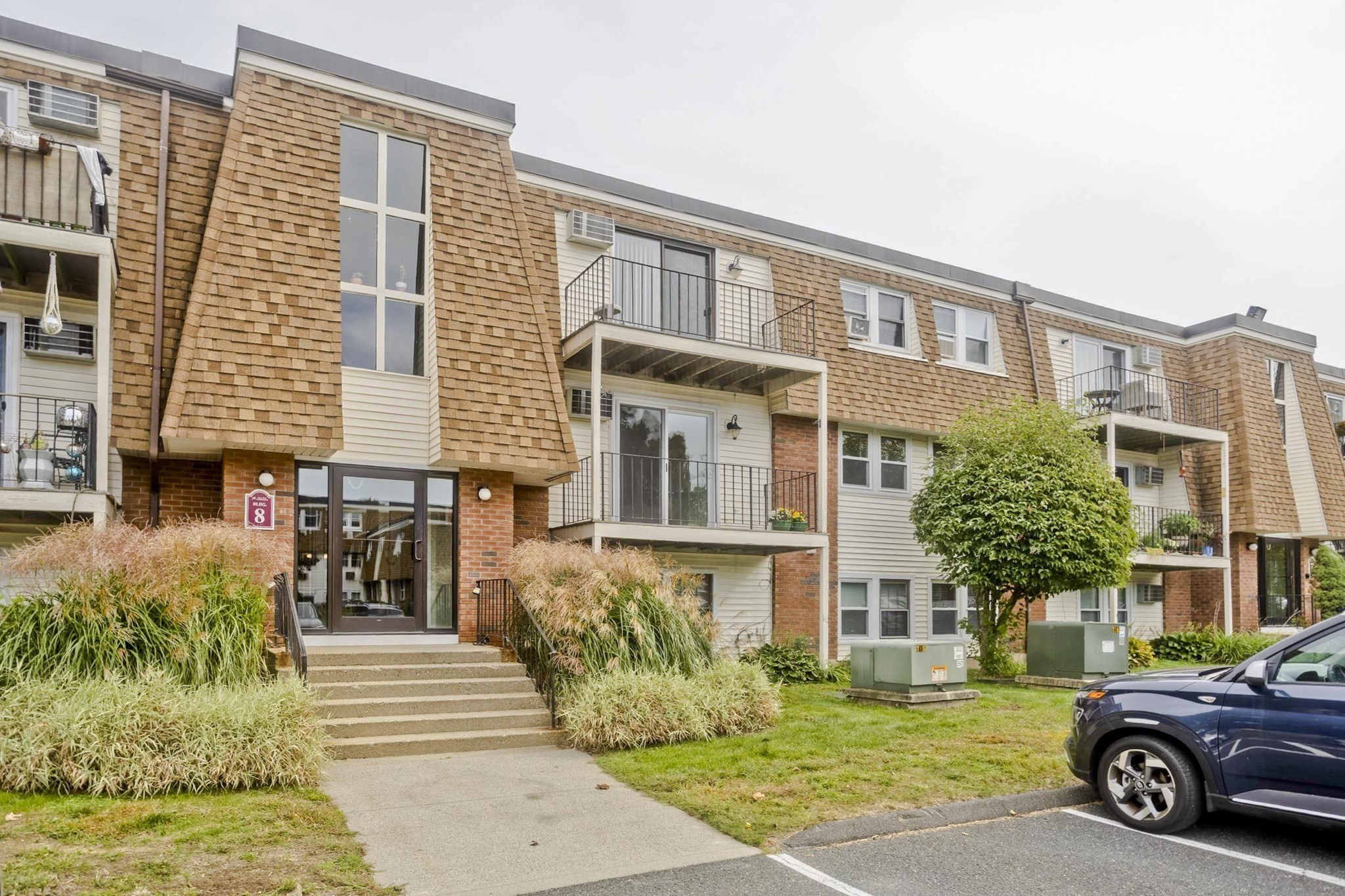 80 Damon Rd #8206 — photo
