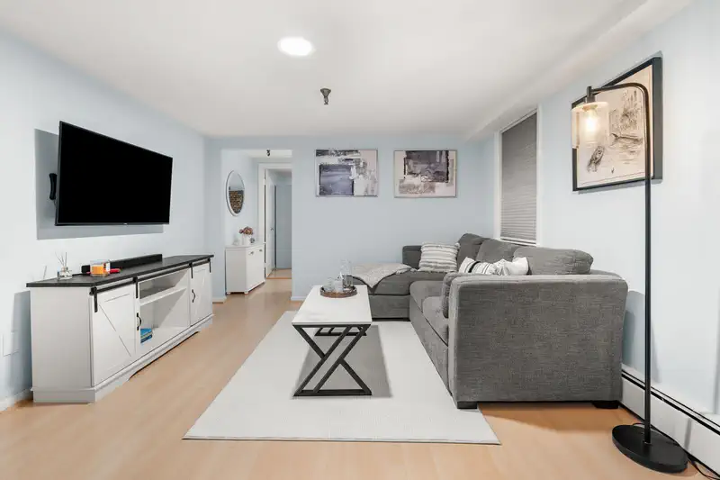 259 Beacon St #4 — photo