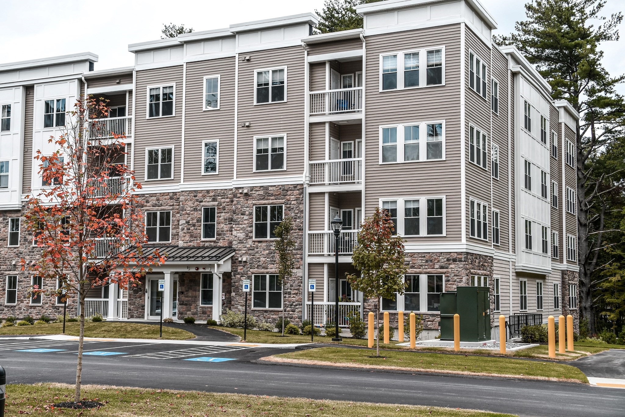 2 Winslow Ln #310 — photo