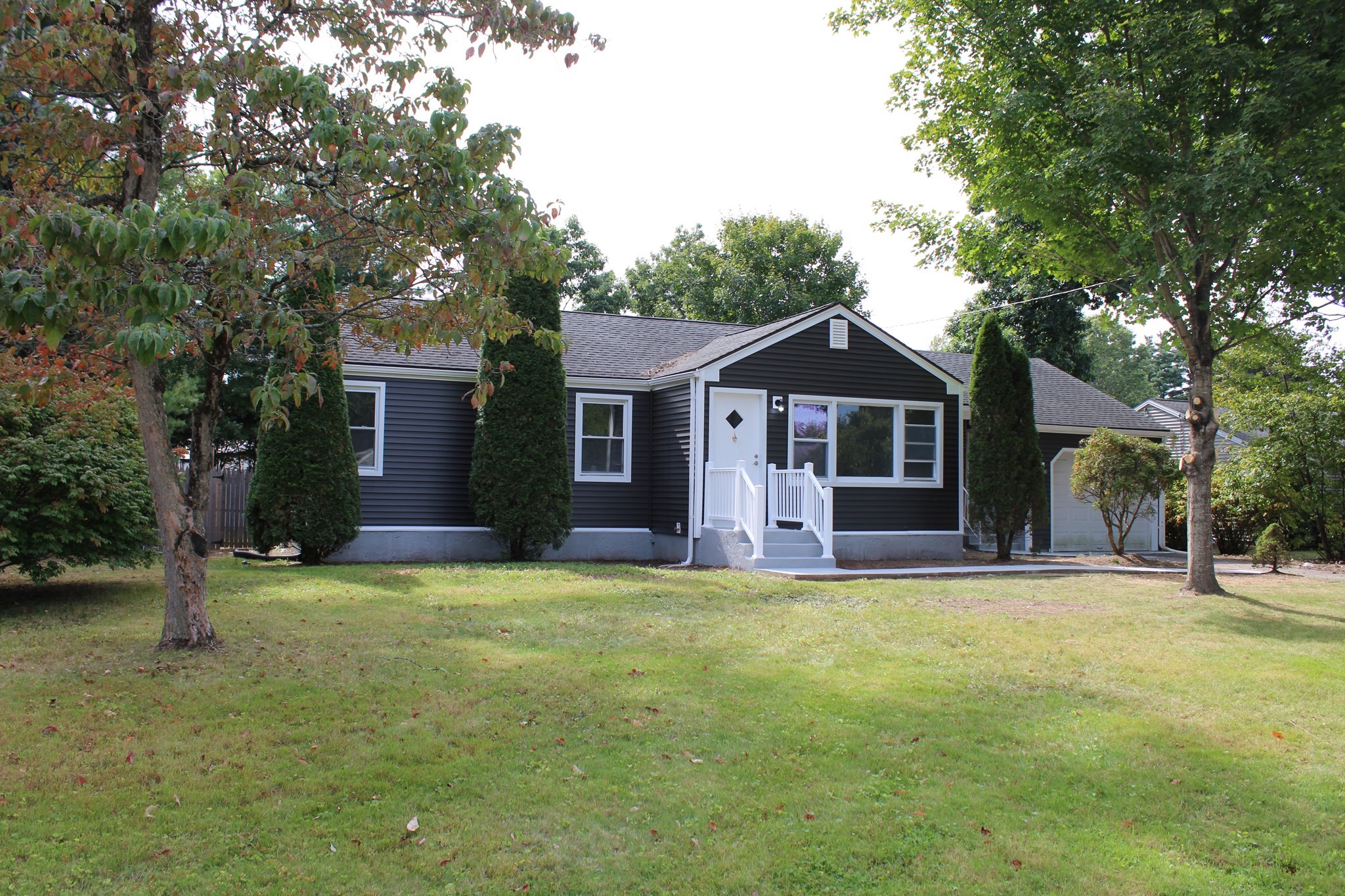 158 Woodcrest Road, Springfield, MA 01029