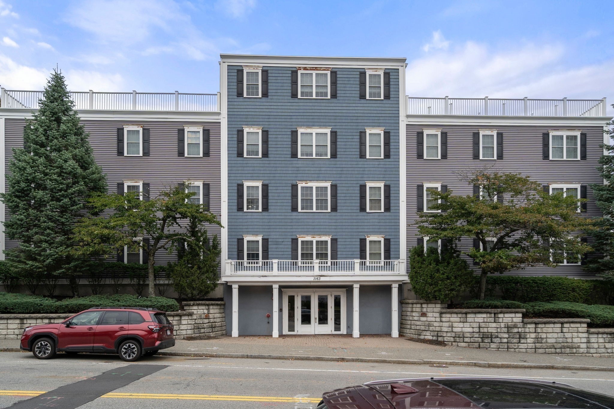 1163 Main St #14 — photo