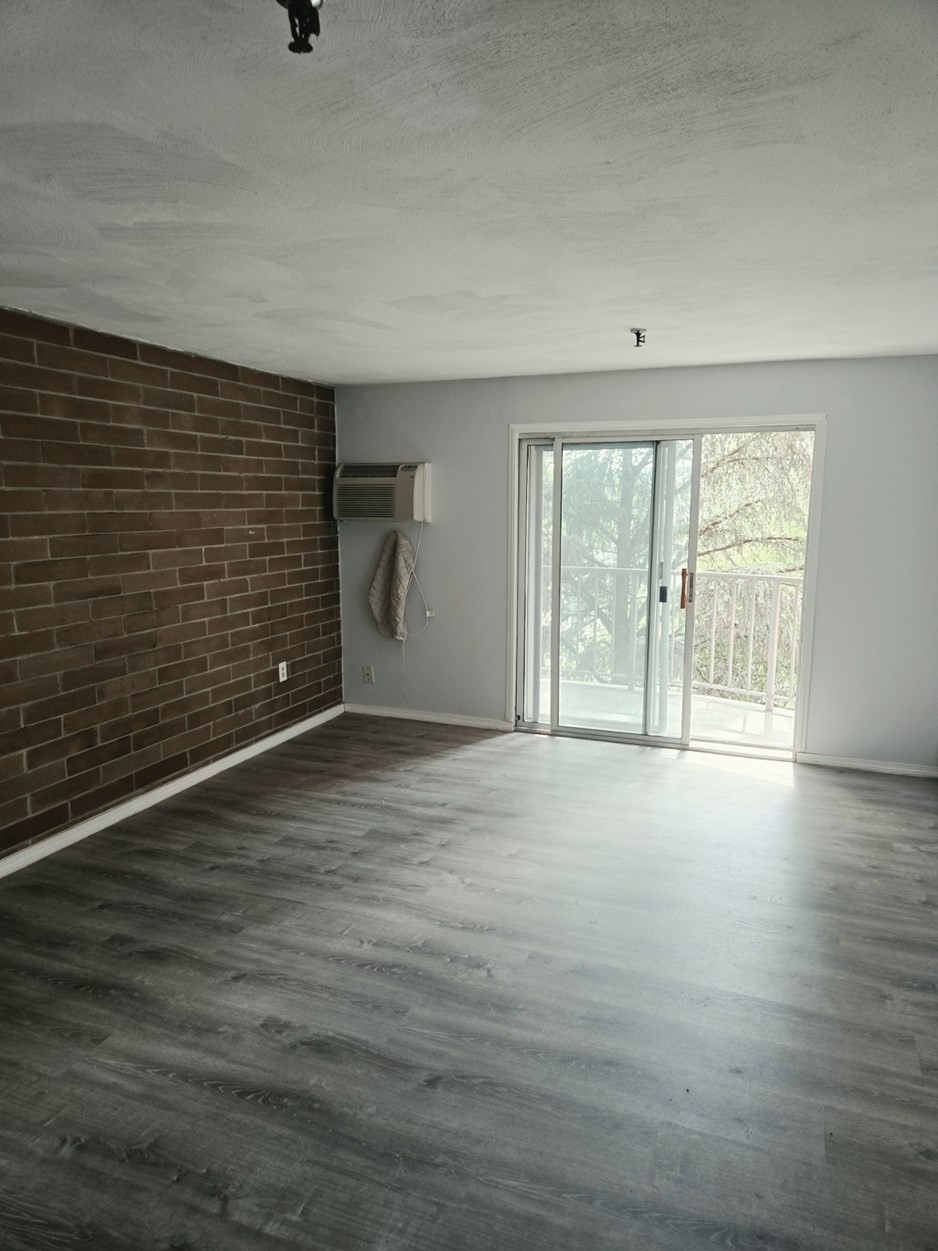 115 W Squantum #407 — photo