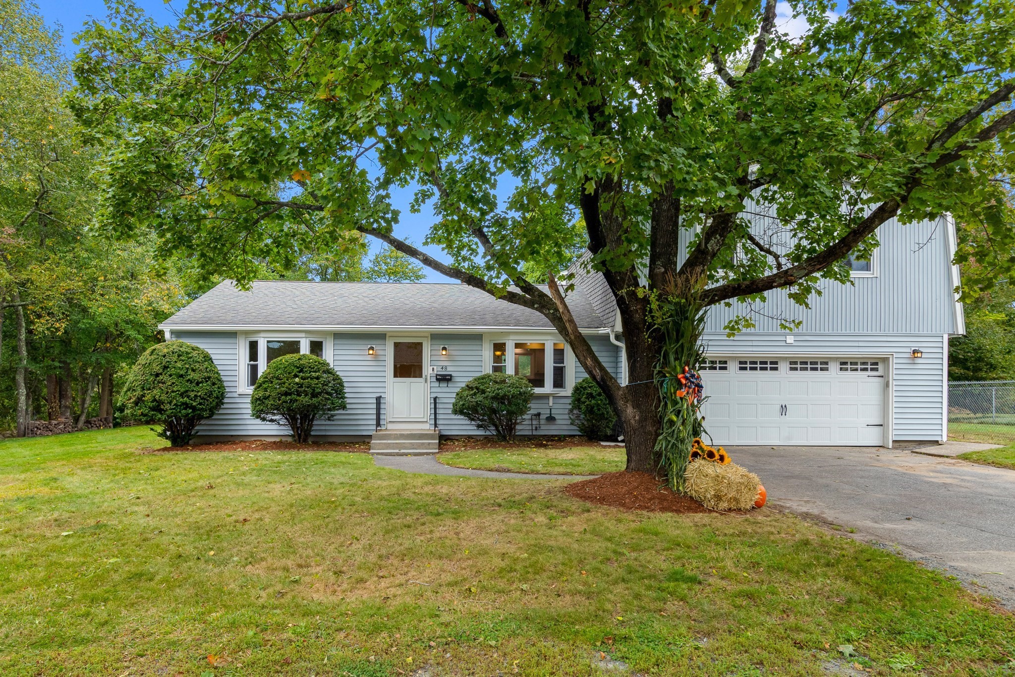48 Sunset Drive — photo