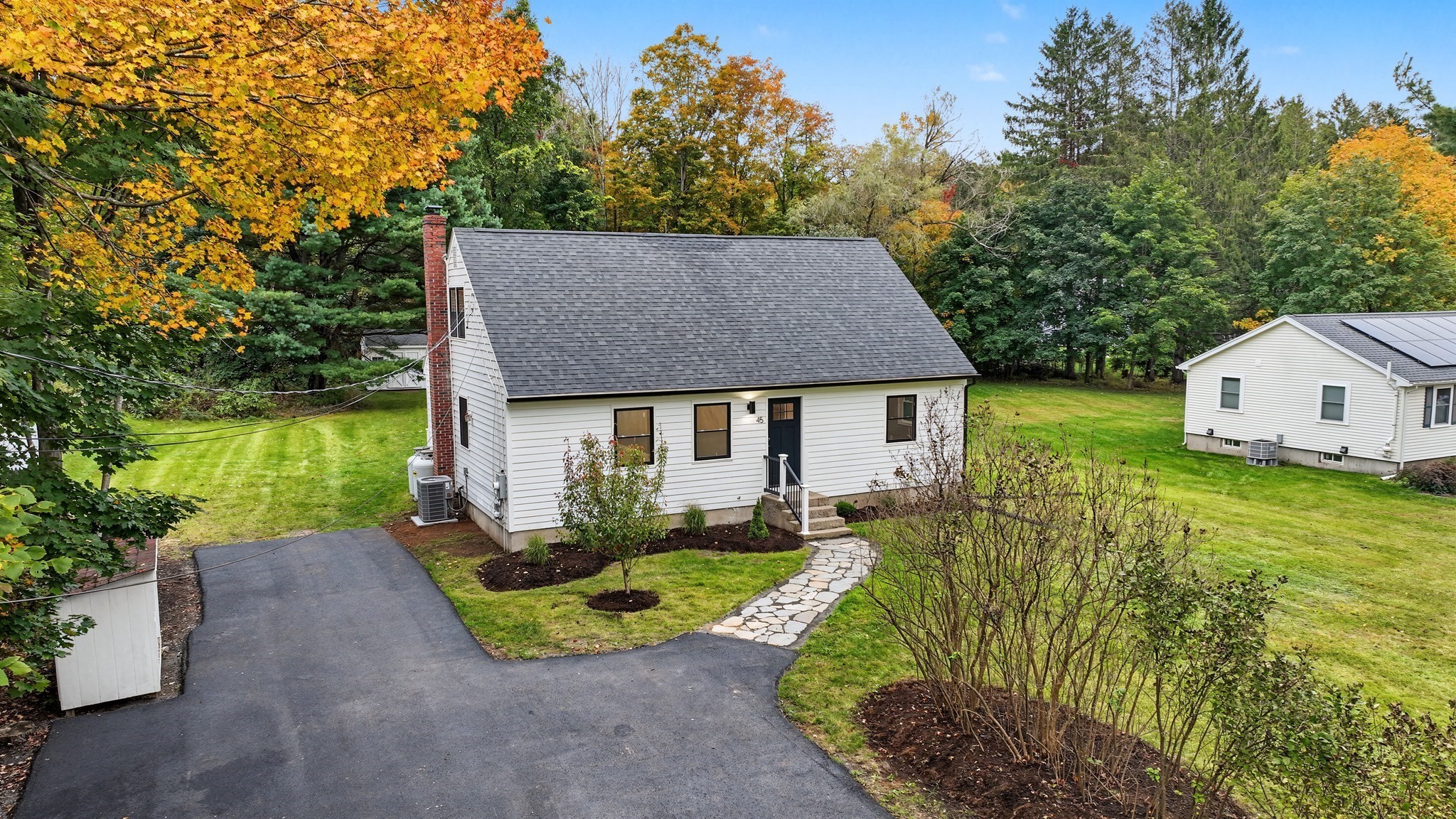 45 Leverett Rd — photo