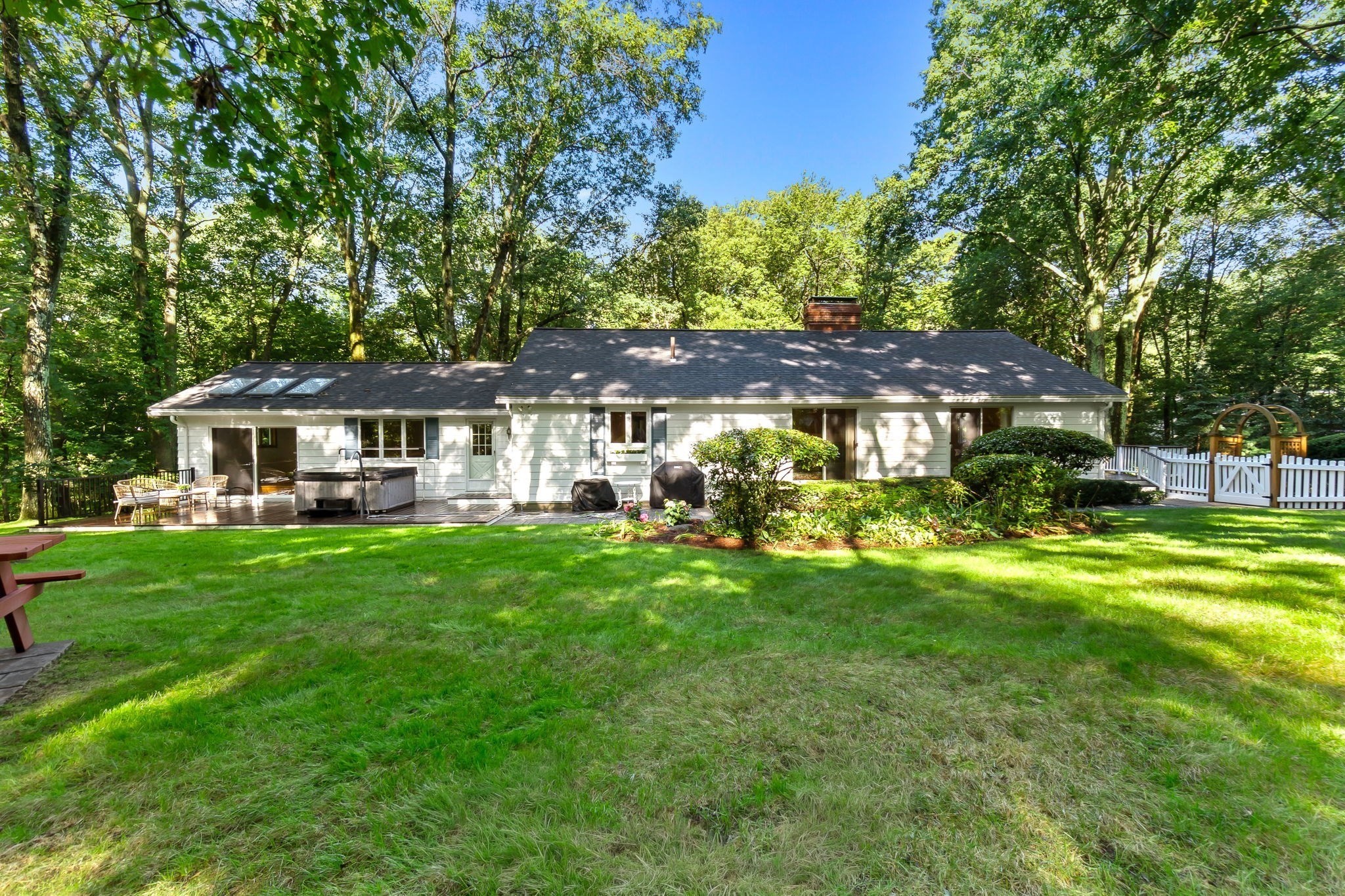 6 Bruce Road, Danvers, MA 01923 — photo 3