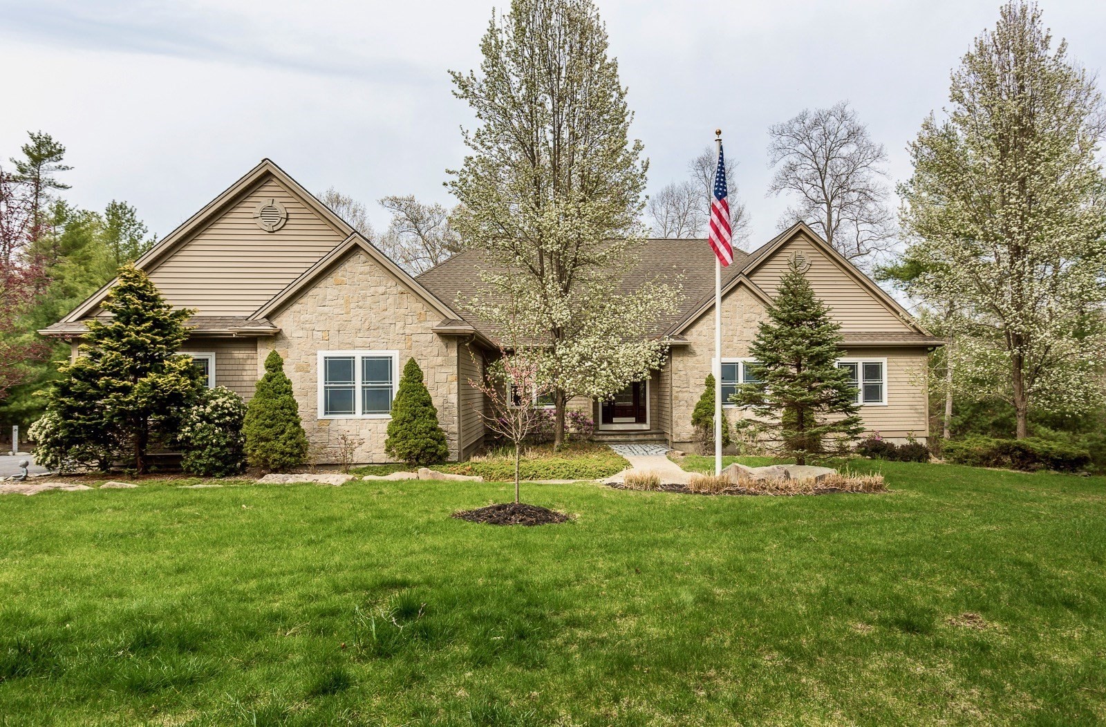 10 Anderson Way — photo