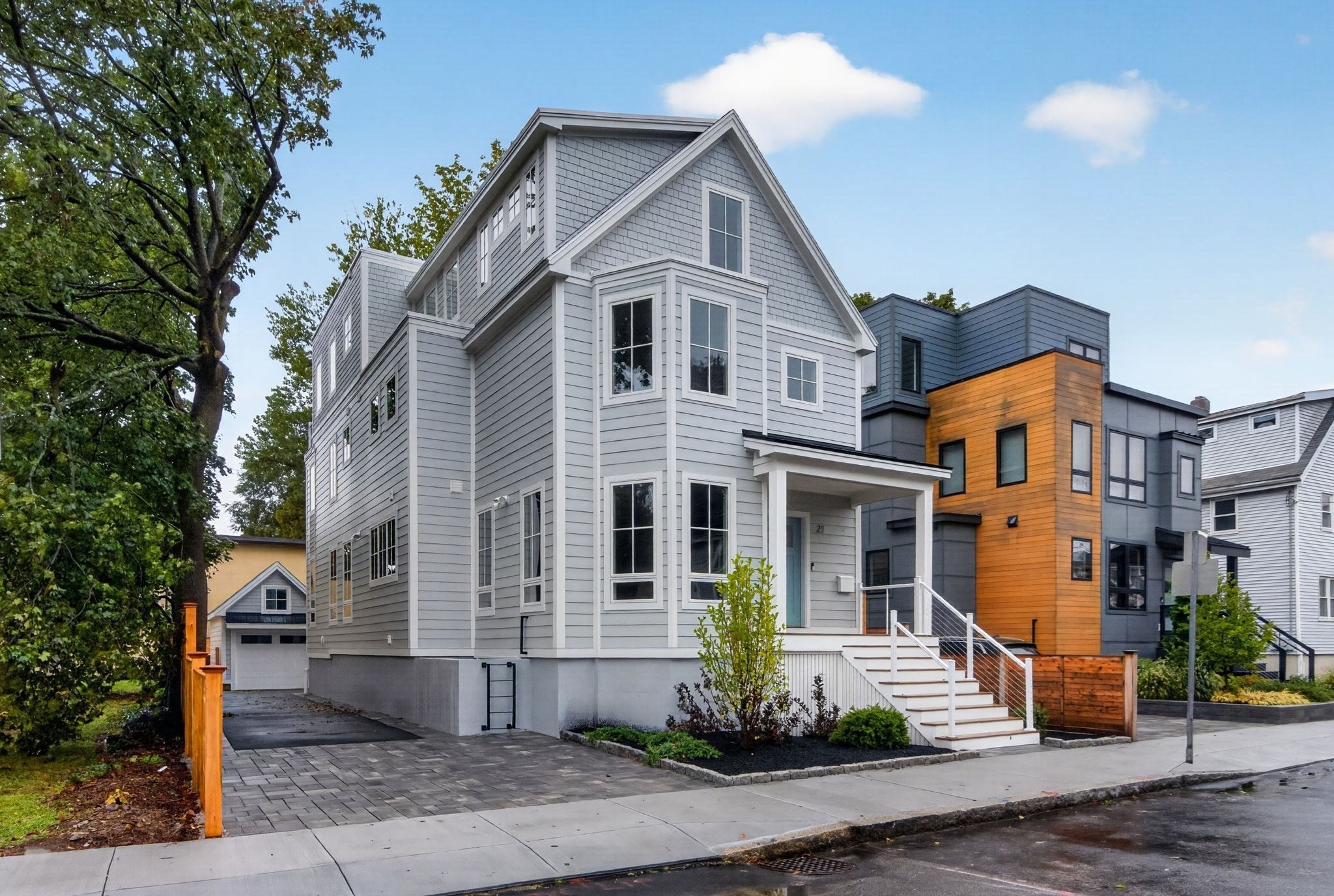 21 Cottage Park Ave — photo