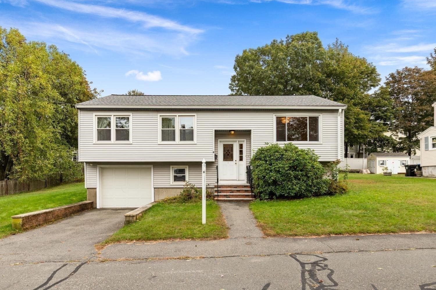 12 Marion Ave — photo
