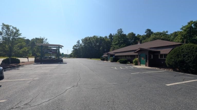 785 Quaker Hwy — photo