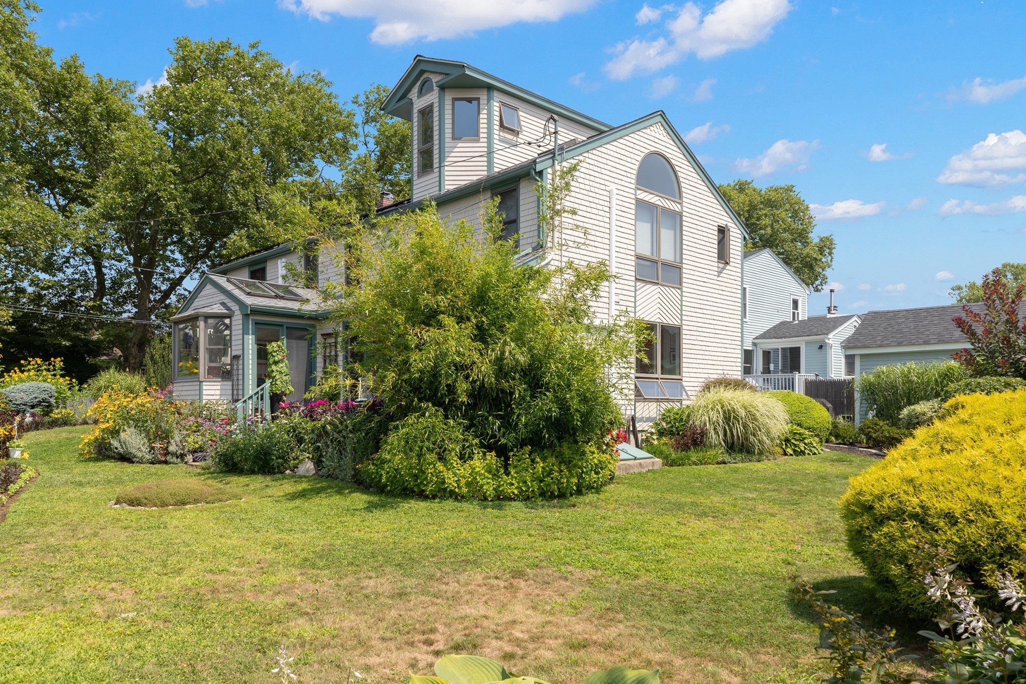 17 Sutton Ave — photo