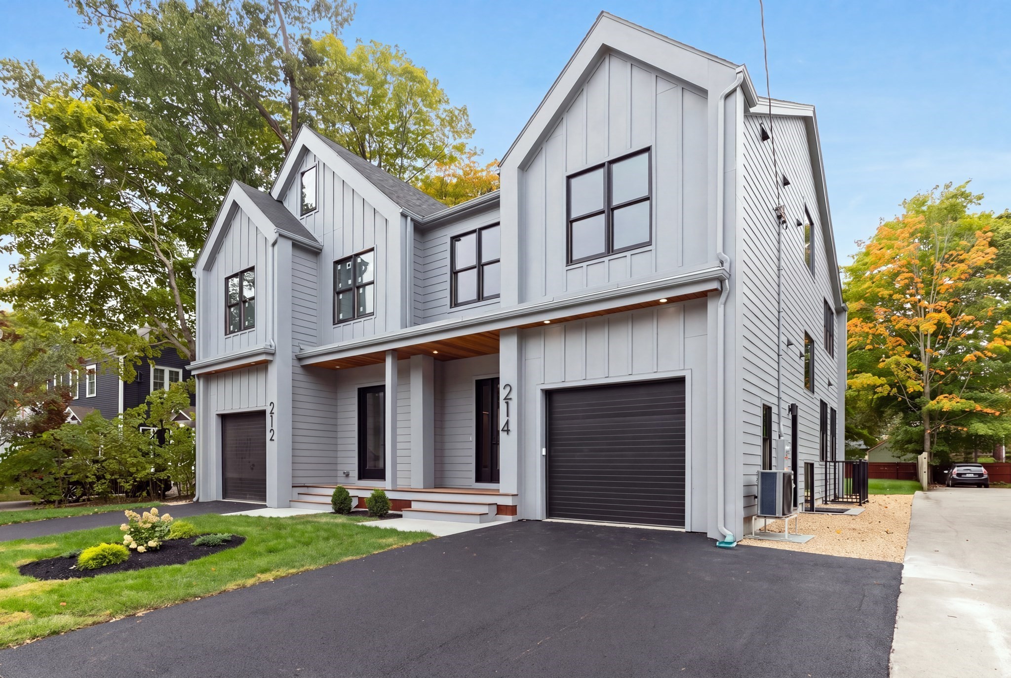 212-214 Auburn #214 — photo