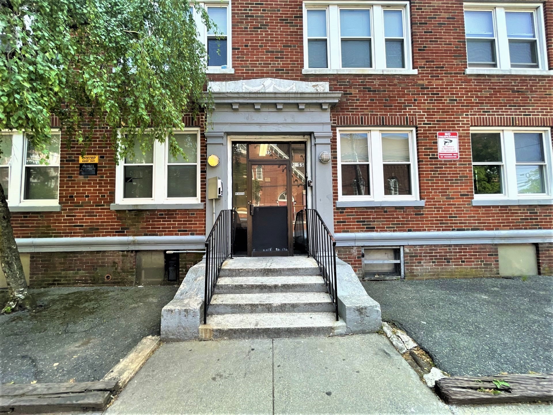 15 Huss Ct #205 — photo