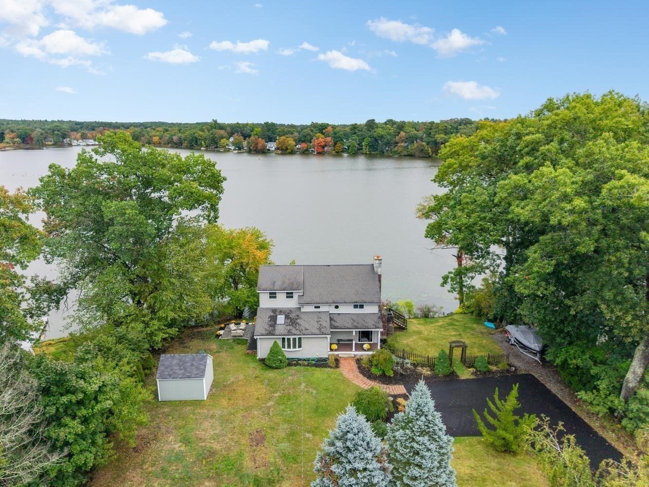 35 Lakeside Blvd — photo