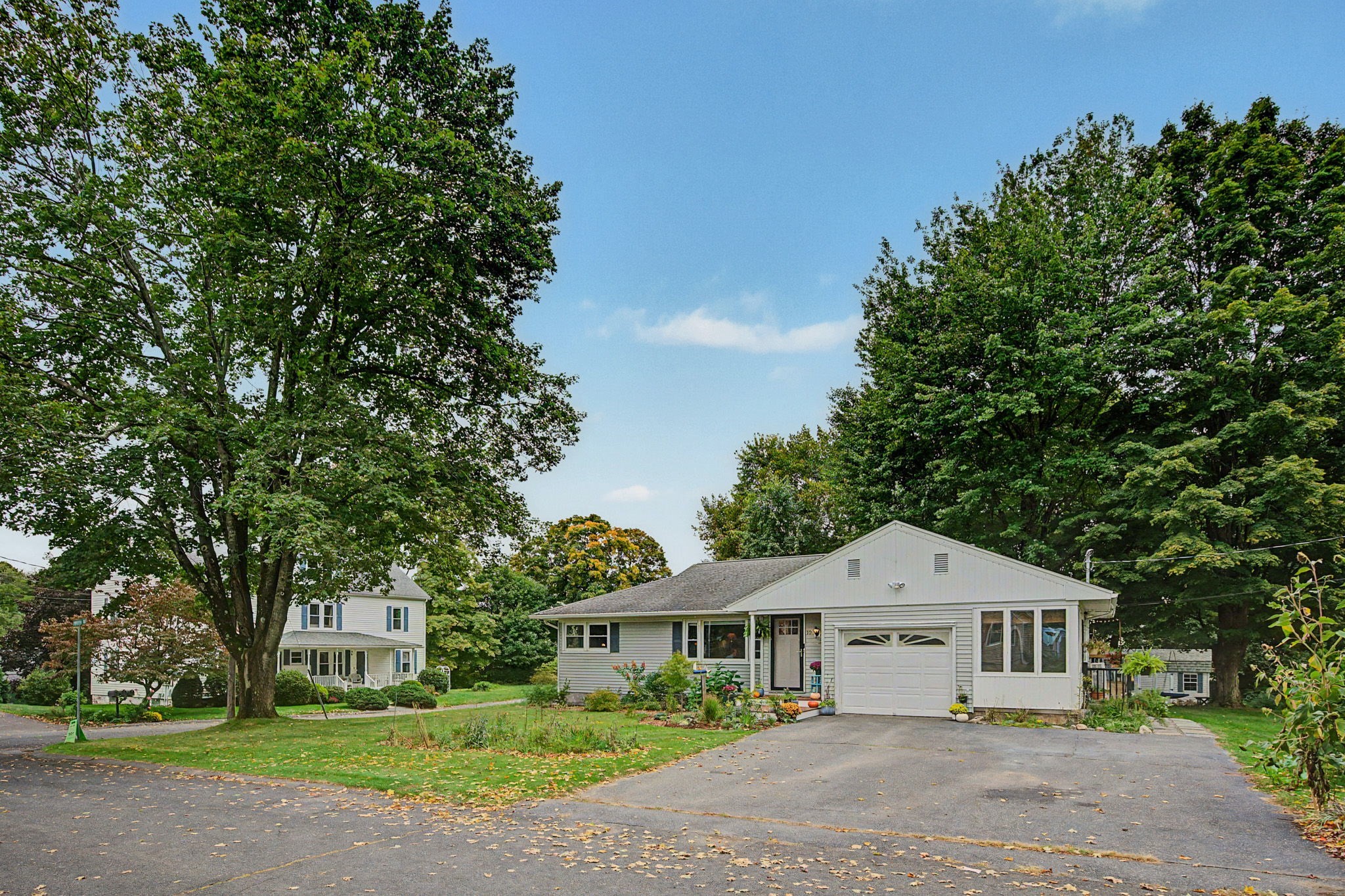 10 Alden St — photo