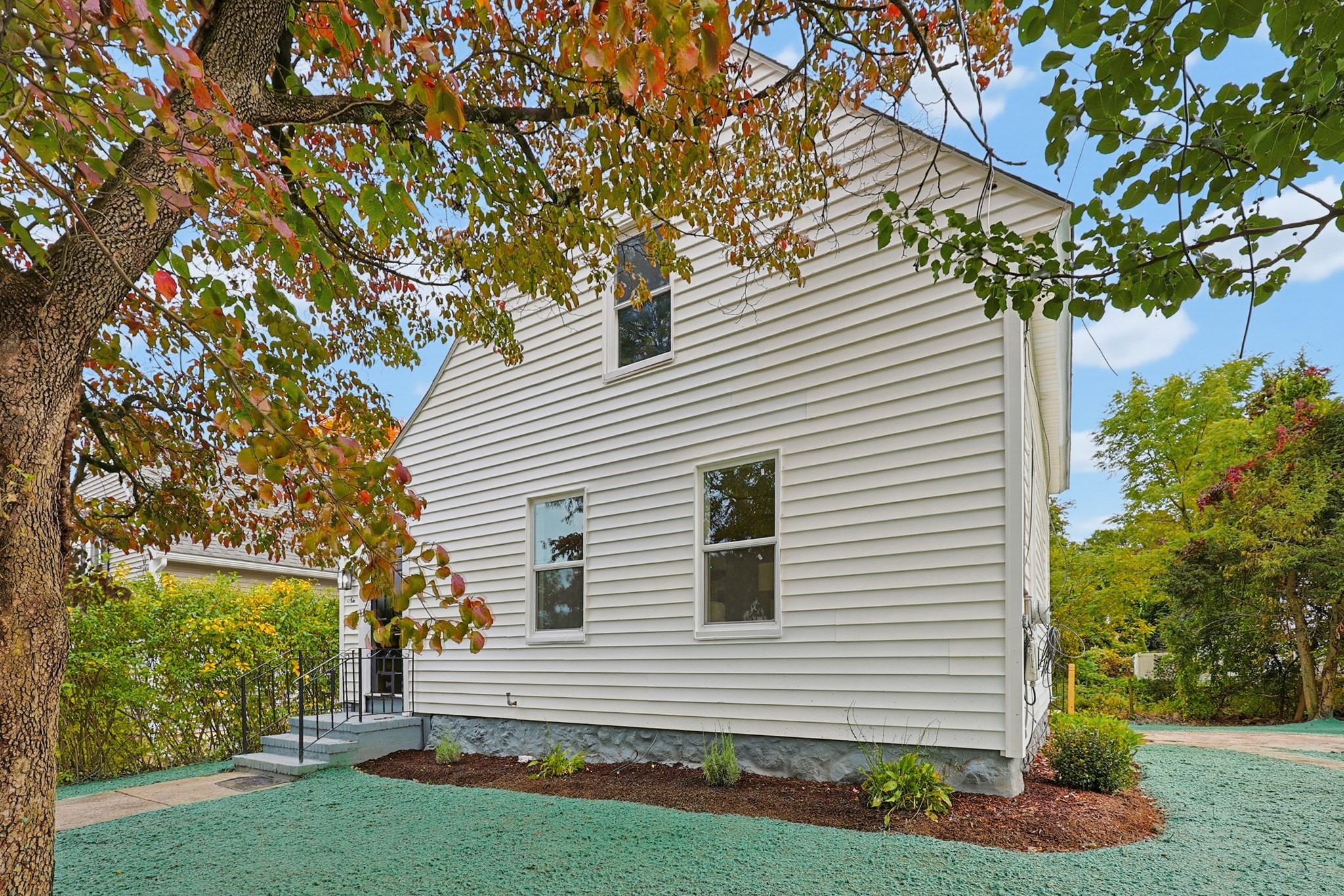 6 Harris Ave — photo