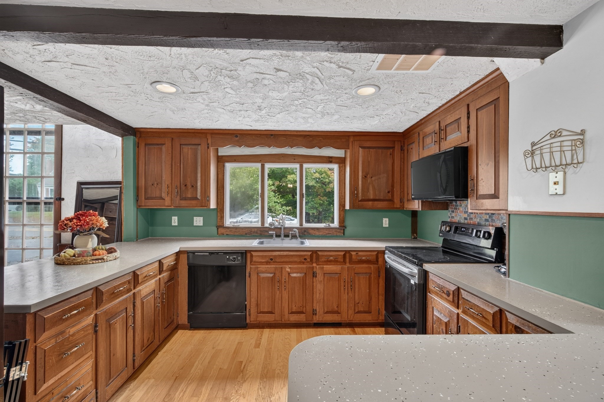 184 Centre Street, Danvers, MA 01923 — photo 3