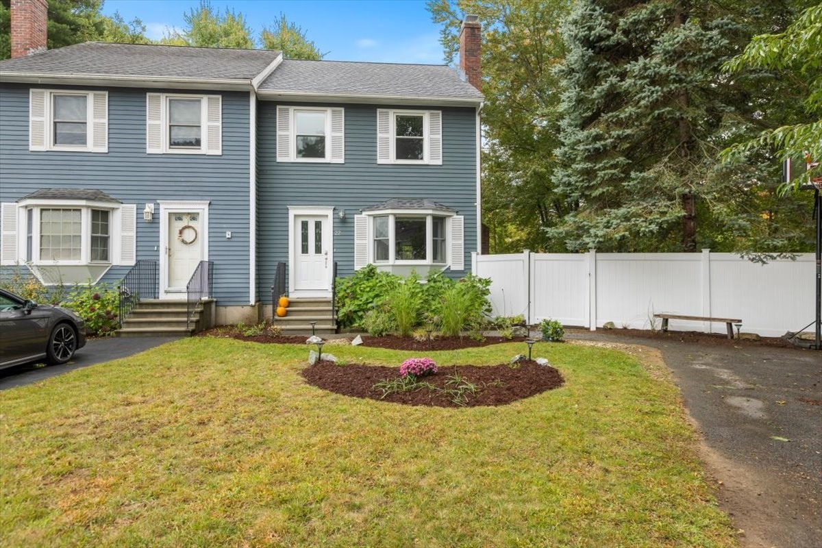 22 Riverbank Circle #22 — photo