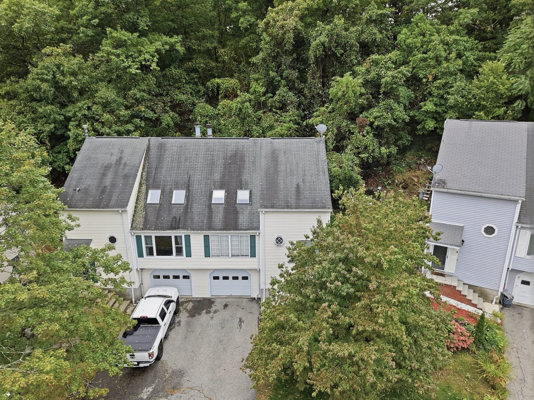 11 Jonathan Circle — photo
