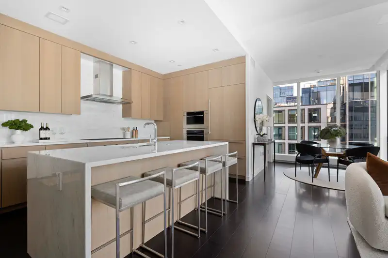 150 Seaport Blvd #20B — photo