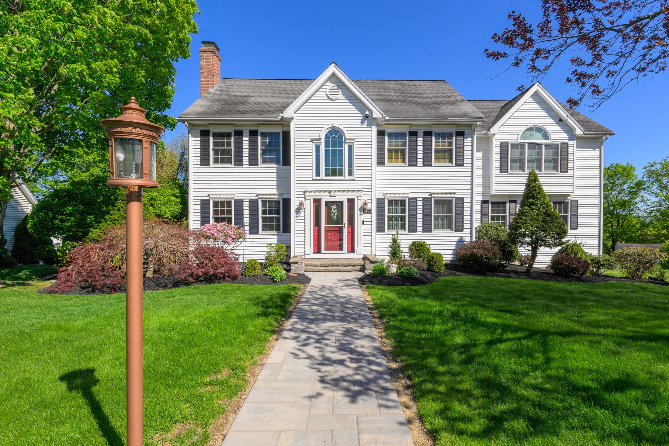 49 Fieldstone Dr — photo