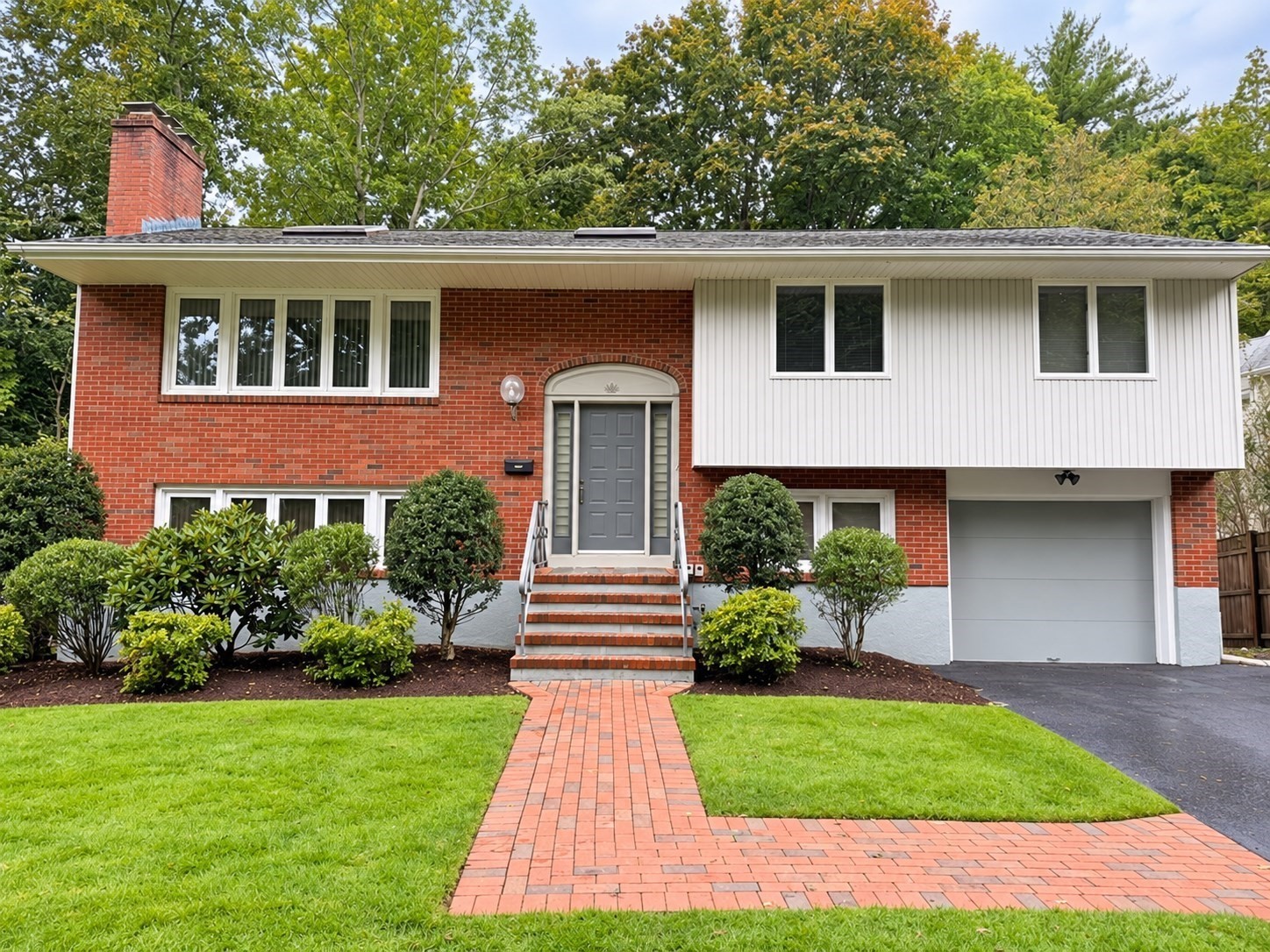 151 Beaumont Ave — photo