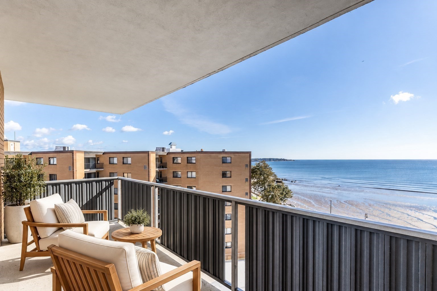 300 Lynn Shore Drive #811 — photo