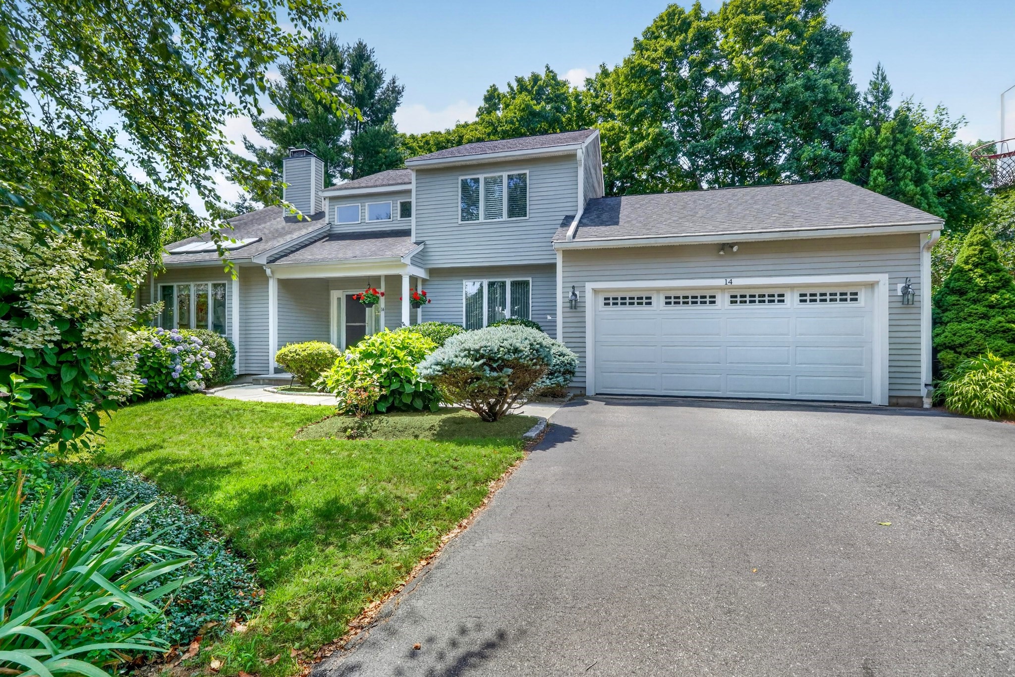 14 Mulberry Ln — photo