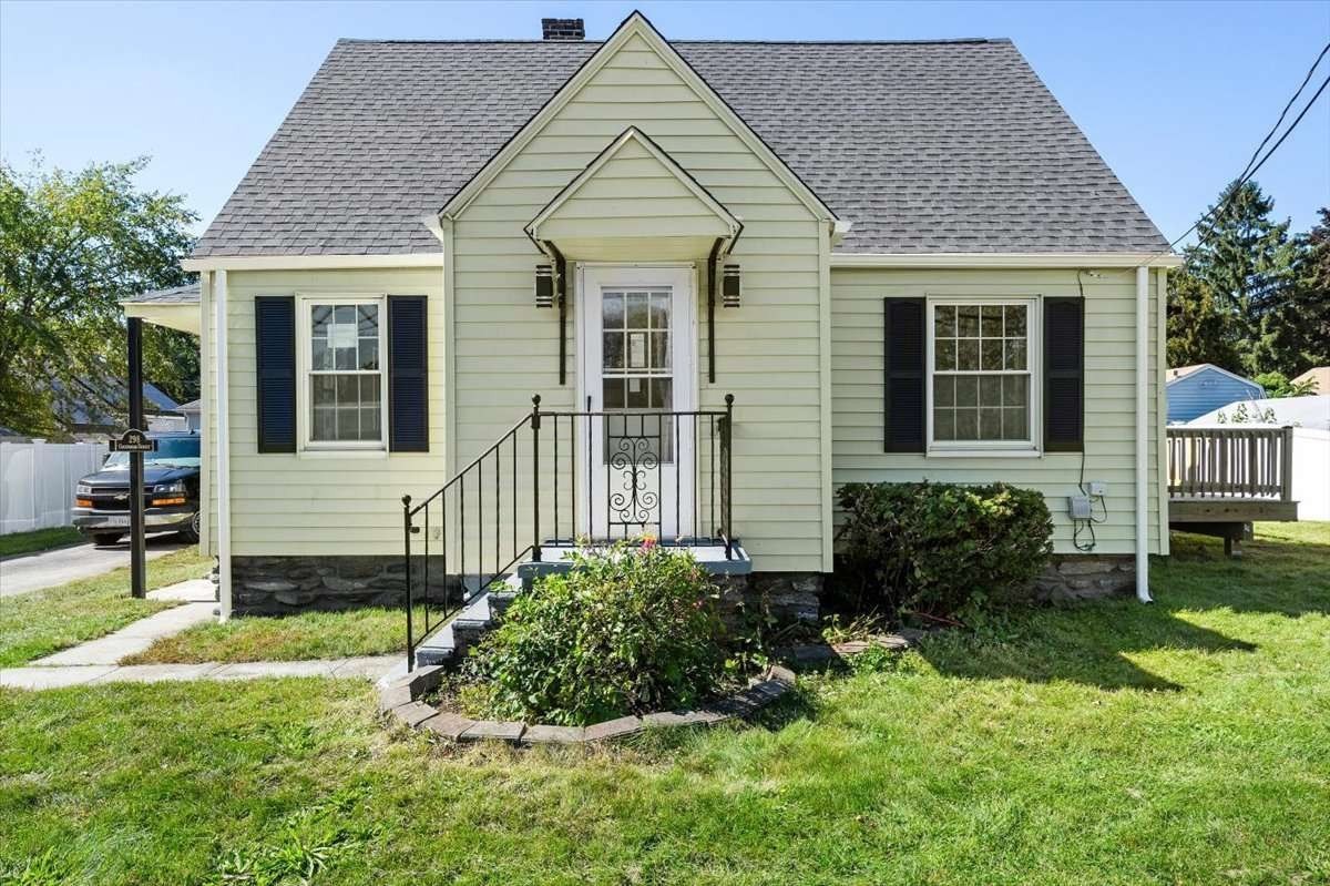 298 Greenwood St. — photo