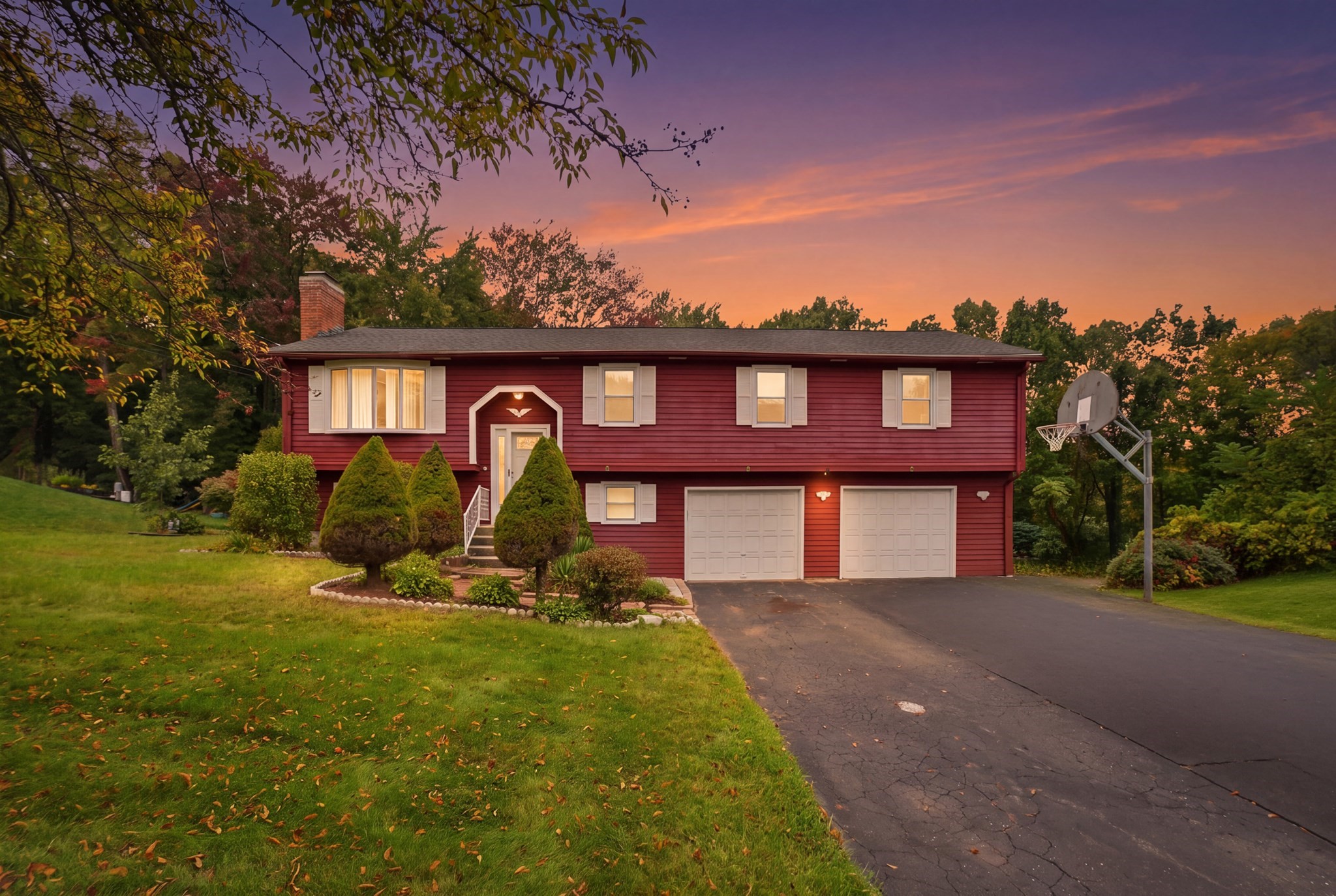 131 Beacon Hill Rd — photo