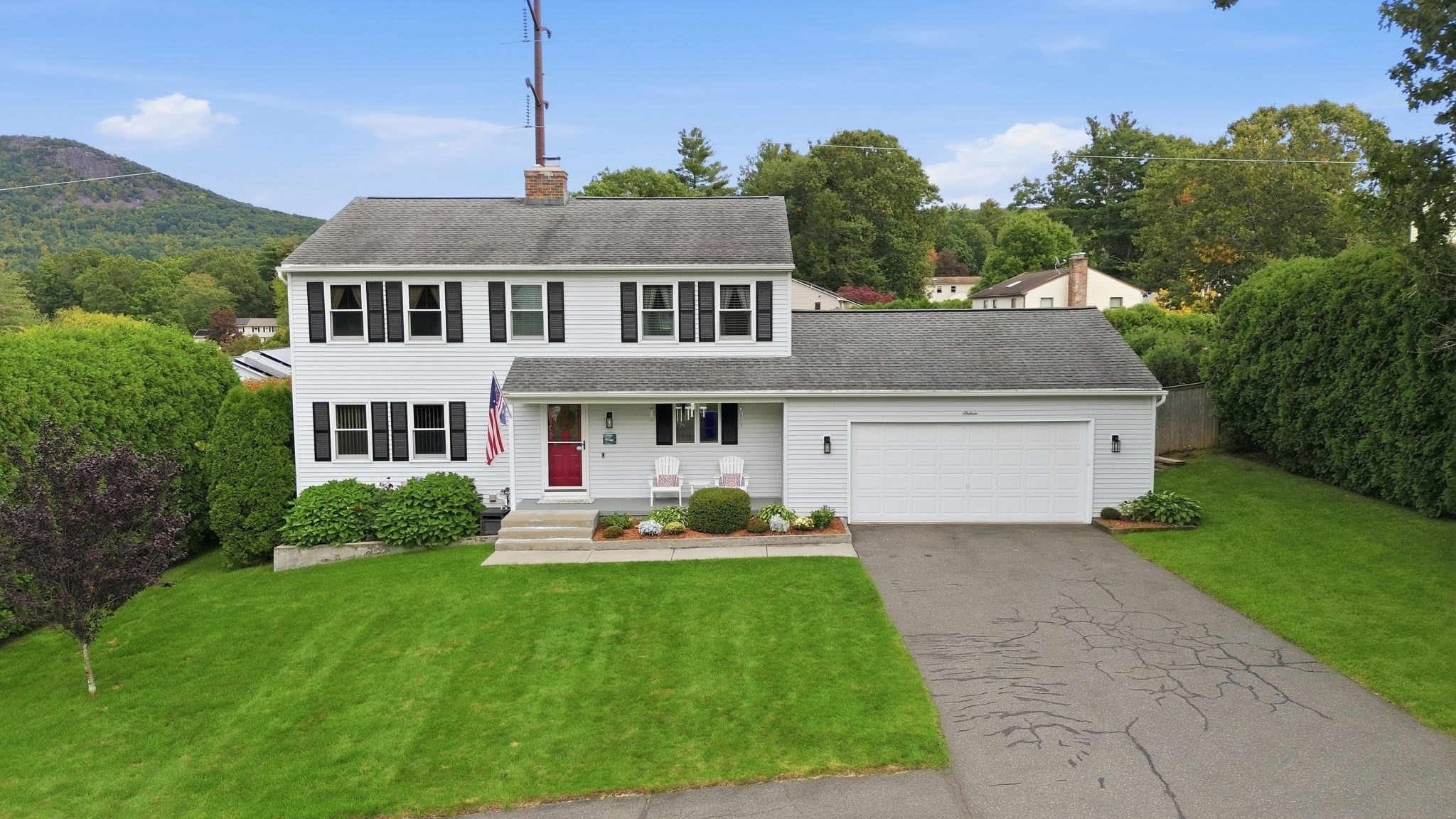 16 Matthew Dr — photo