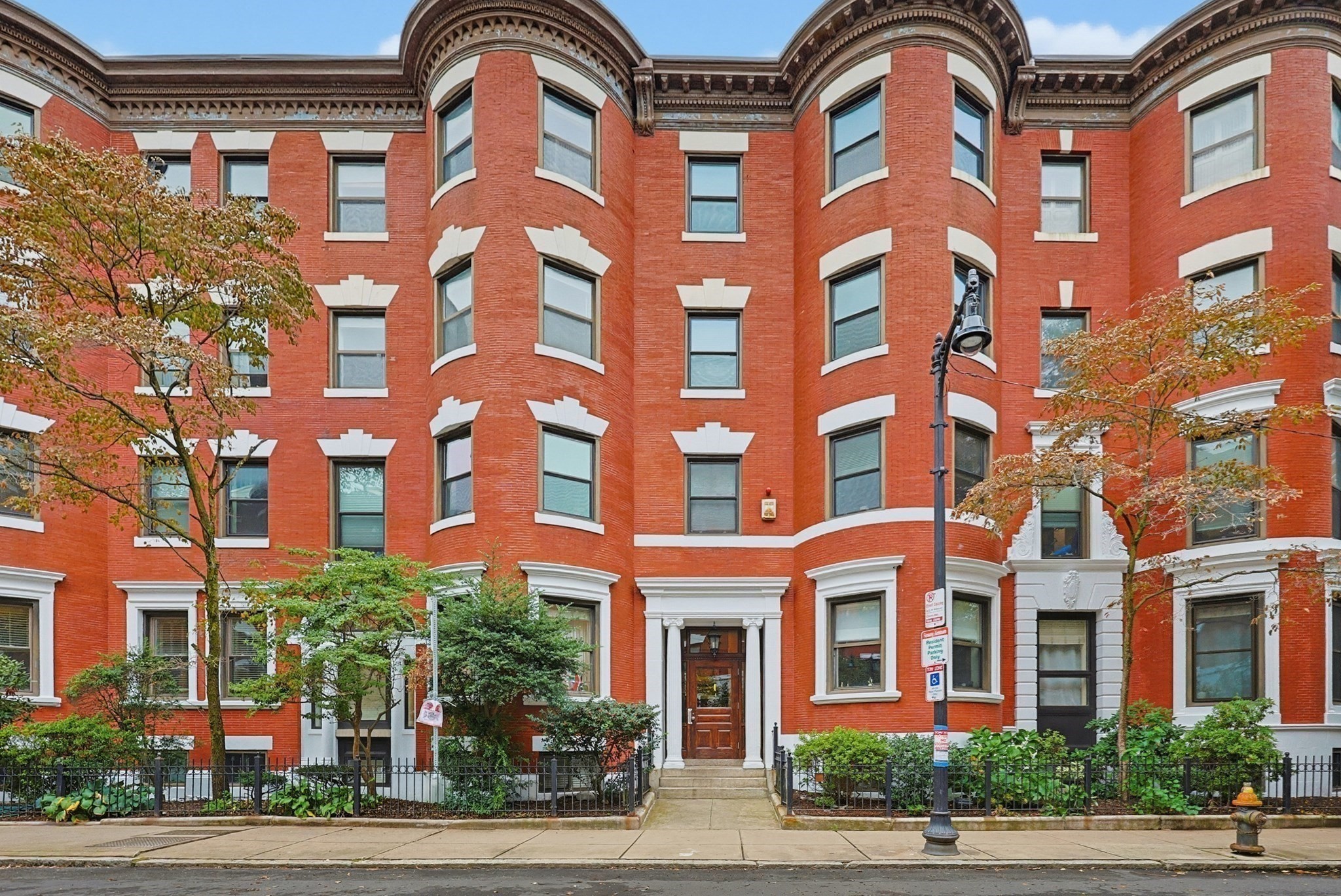 96 Gainsborough St #301W — photo