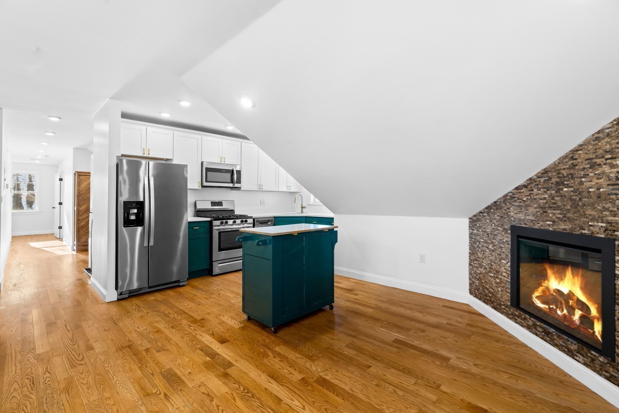 1-3 Howard Pl #B — photo