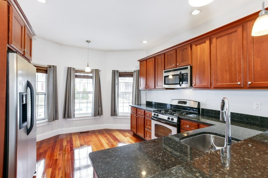 77 Adams St #1 — photo