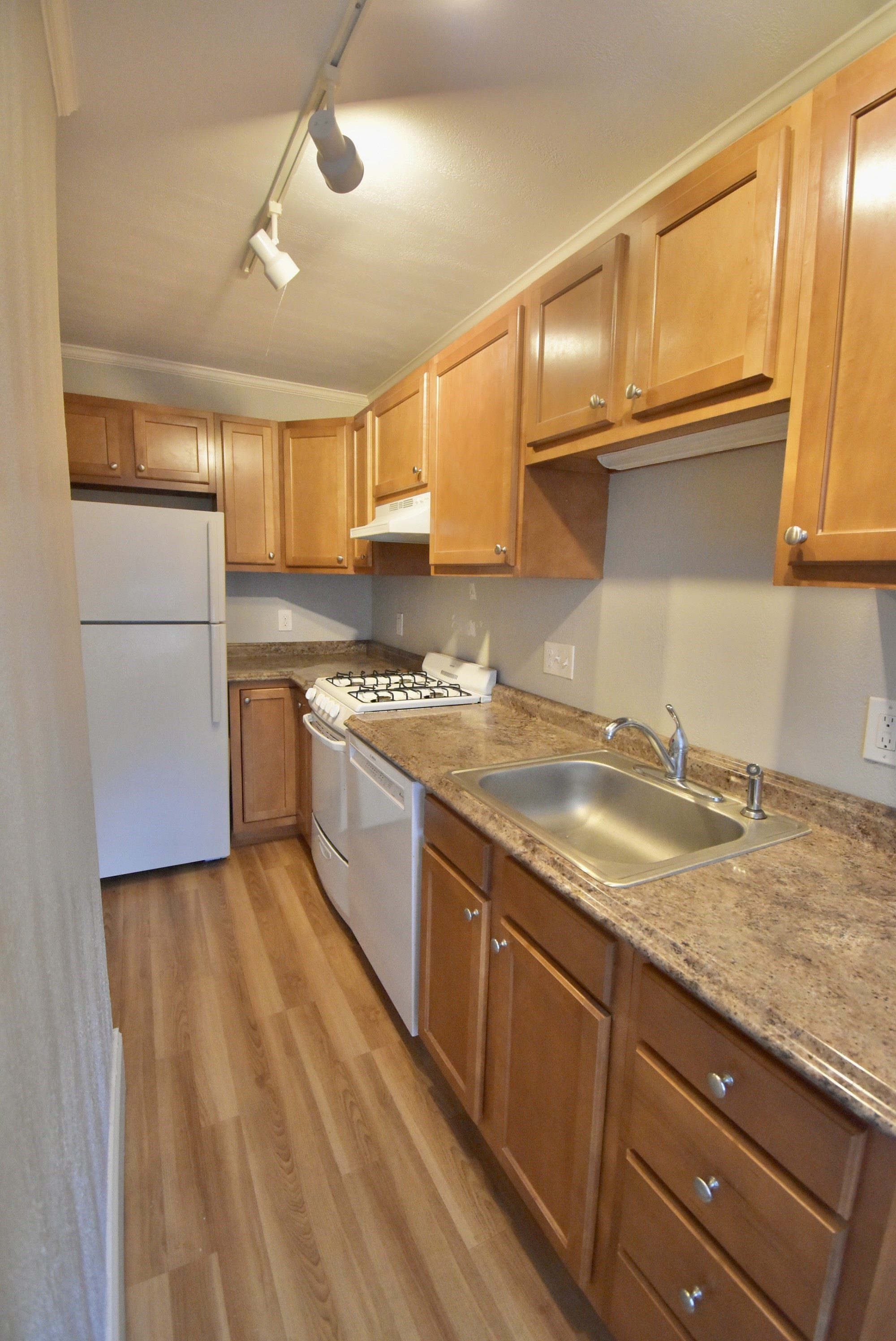 37 Railroad Ave #6 — photo