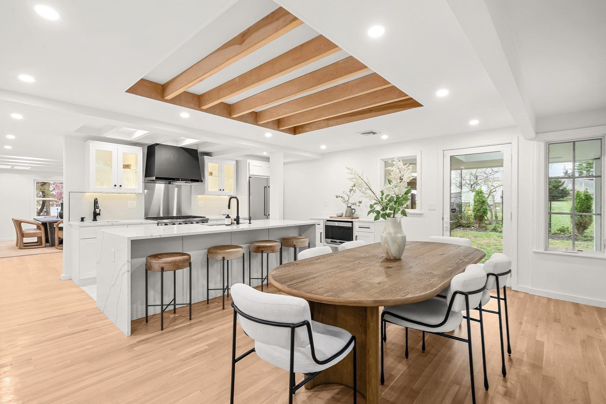 31 Alba Road, Wellesley, MA 02481 — photo 2