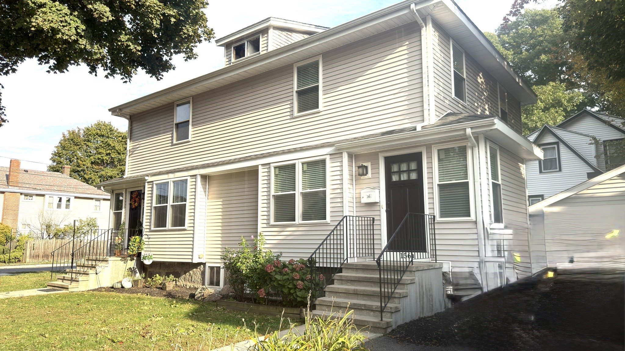 156 Elmwood Ave #B — photo