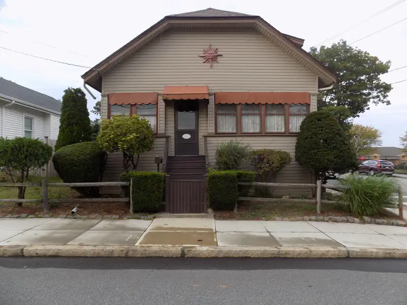 1346 President Ave. — photo