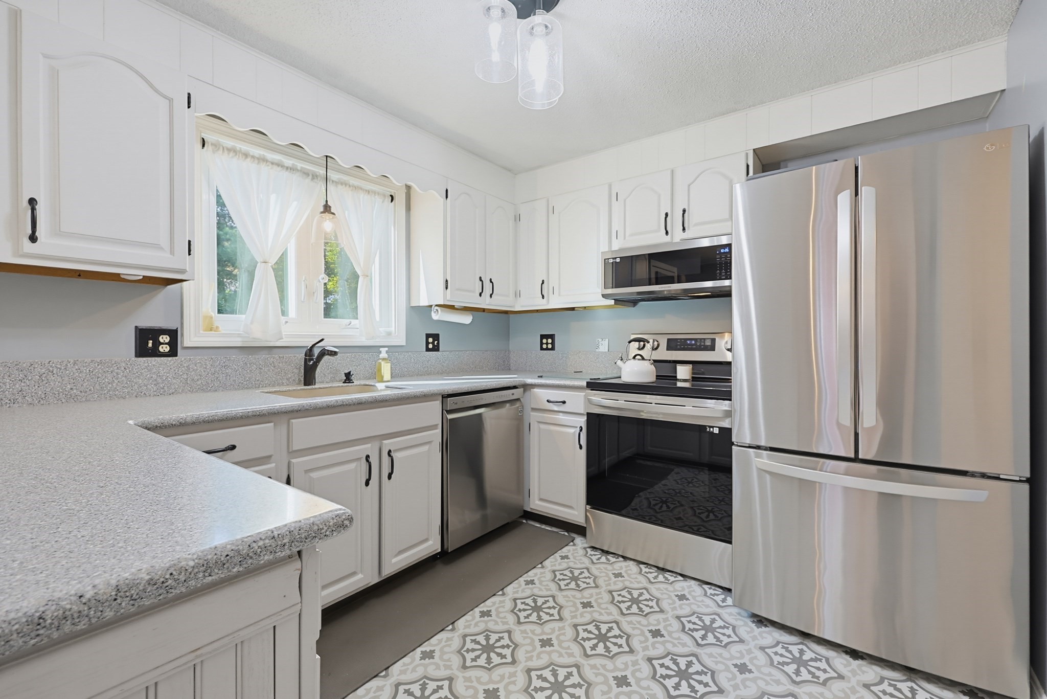 12 Marywood #B — photo
