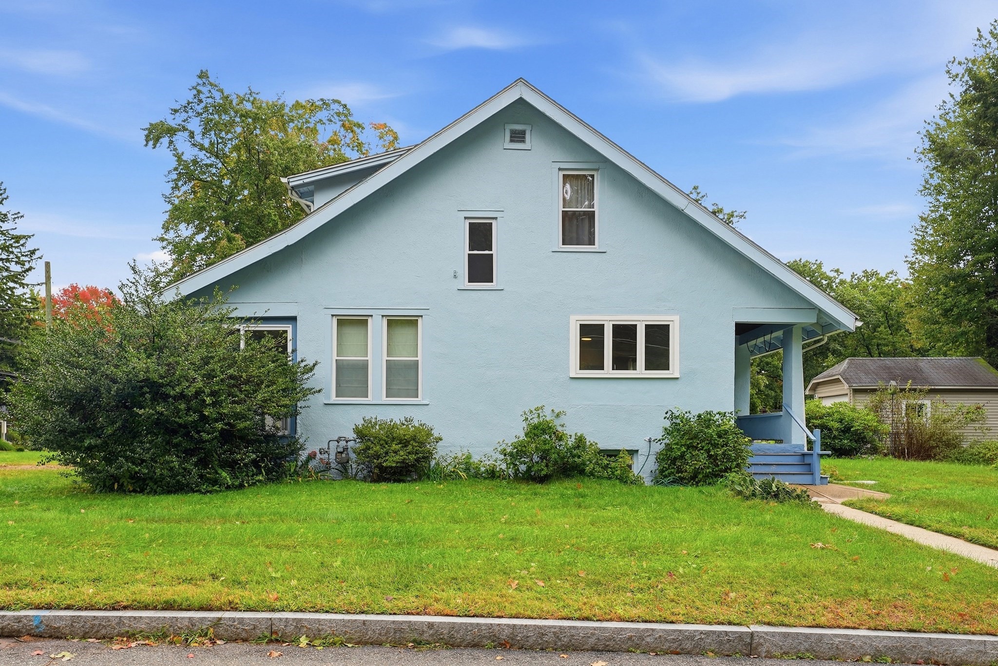 102 Tiffany St — photo